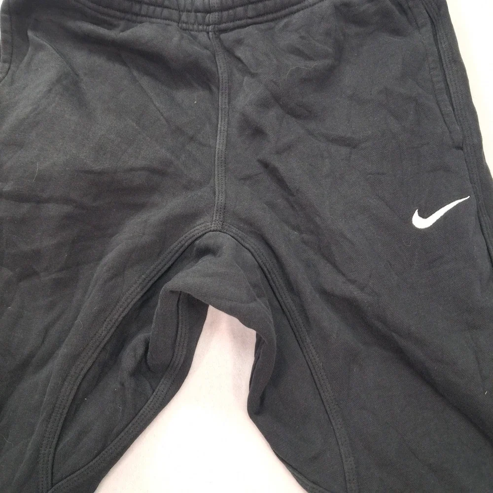 Nike Joggers Mens Medium Black Tapered Fleece Swoosh Sweatpants EUC
